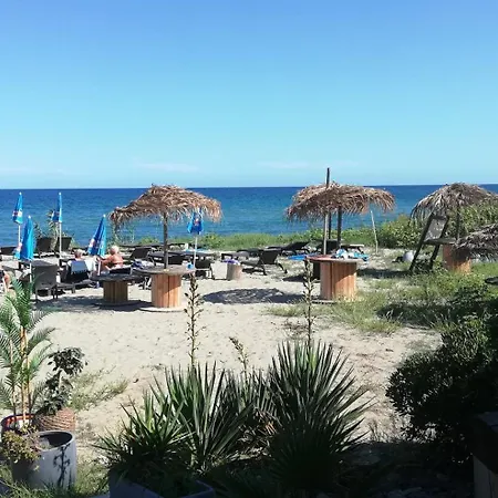 Les Pieds Dans L'eau