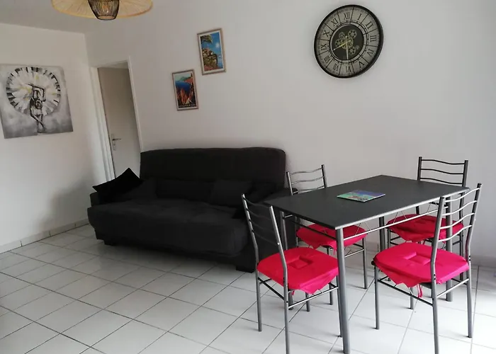 Les Pieds Dans L'eau Apartment